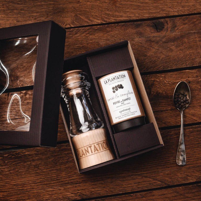 Sada mlýnku La Plantation a černého Kampotského pepře - Supergrily.cz Sada mlýnku La Plantation a černého Kampotského pepře - Supergrily.cz