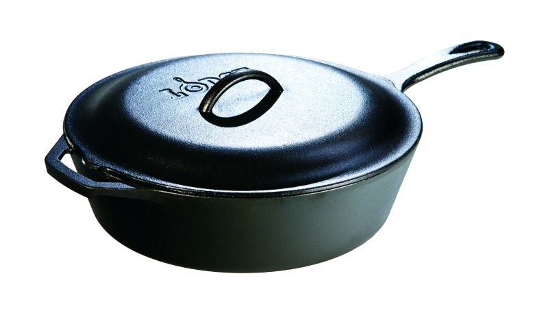 Hluboká litinová pánev Lodge 30 cm s poklicí - Supergrily.cz Hluboká litinová pánev Lodge 30 cm s poklicí - Supergrily.cz