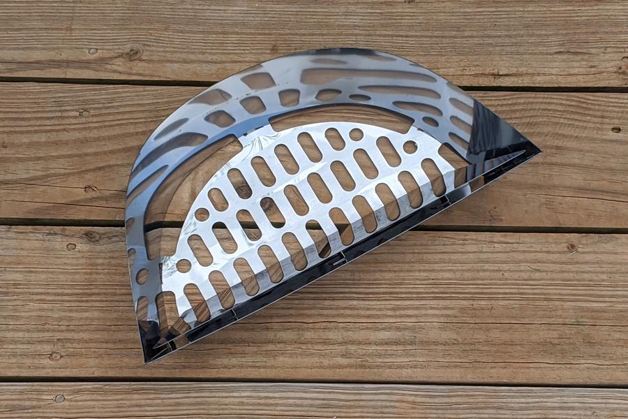 SnS Grill Slow ‘N Sear® koš na palivo - Supergrily.cz