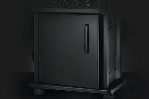 Plynový gril Napoleon Rogue RB 425 - prostor pro plynovou láhev